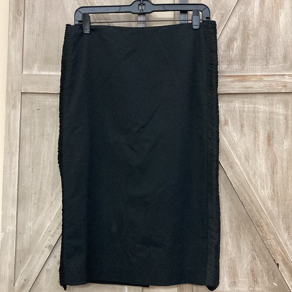 ALEXANDER MQUEEN Elegant Black Women's SkirtSIZE 42Color Black